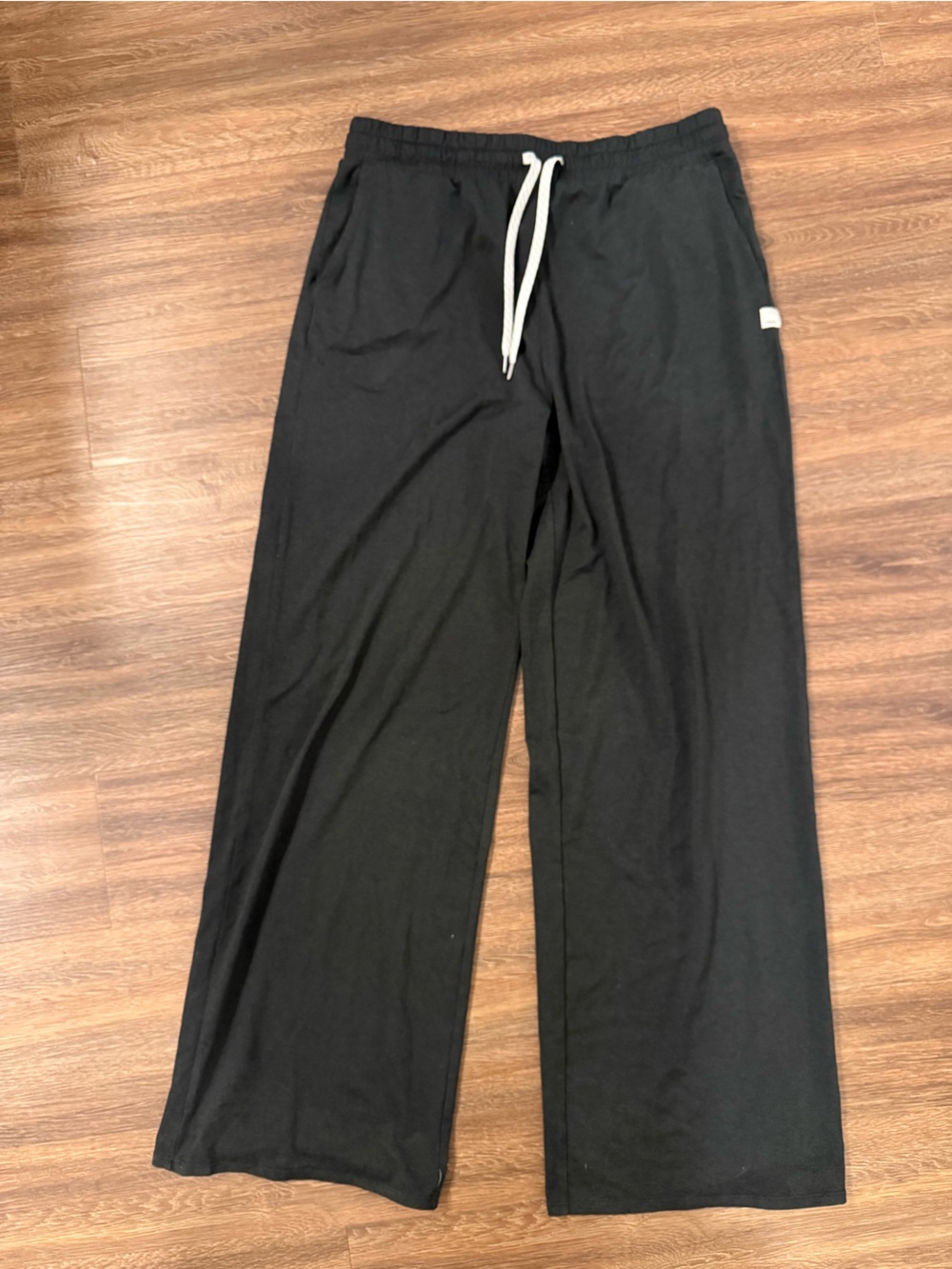 Vuori Women’s Halo Essential Wideleg Pant